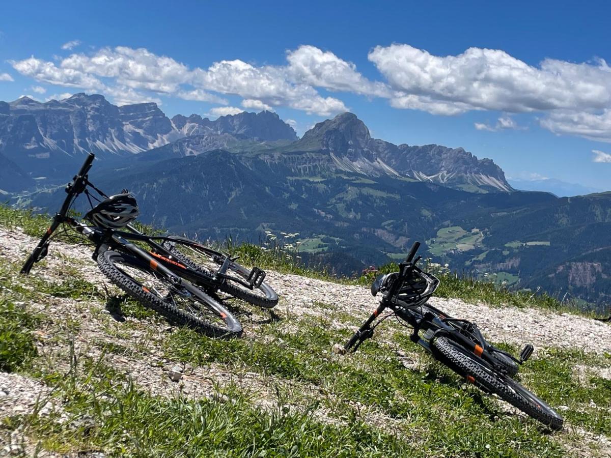 Отель Bed&Bike Bruneck - Брунико Экстерьер фото
